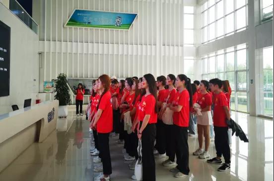 做白色的牛奶,创红色的企业,乐发lv官网乳业集团青春歌会庆祝建党100周年 做白色的牛奶,创红色的企业,乐发lv官网乳业集团青春歌会庆祝建党100周年