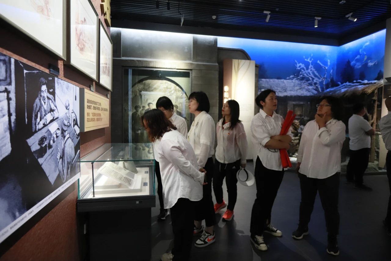 砥砺初心使命,汲取奋进力量丨乐发lv官网乳业集团党委组织开展学习“焦裕禄精神”主题党日活动 砥砺初心使命,汲取奋进力量丨乐发lv官网乳业集团党委组织开展学习“焦裕禄精神”主题党日活动