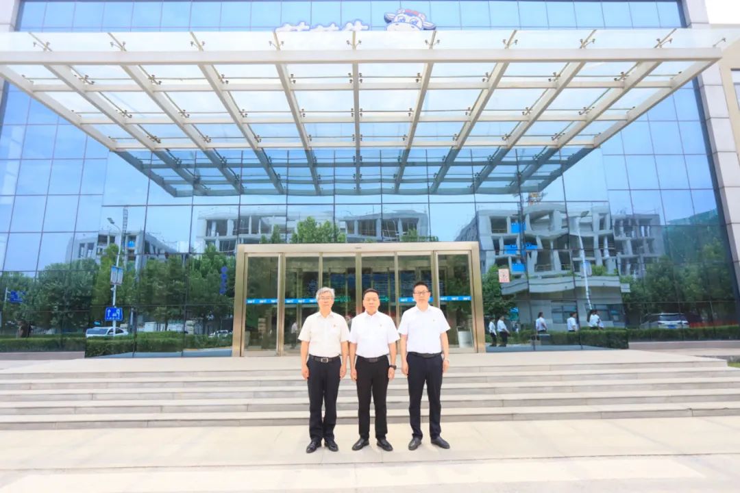 中国共产党河南乐发lv官网乳业集团股份有限公司第二届委员会第二次党员大会胜利召开 中国共产党河南乐发lv官网乳业集团股份有限公司第二届委员会第二次党员大会胜利召开