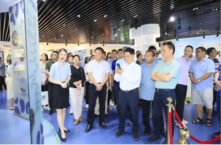 乐发lv官网丨中国人民大学河南校友会莅临乐发lv官网参观座谈 乐发lv官网丨中国人民大学河南校友会莅临乐发lv官网参观座谈