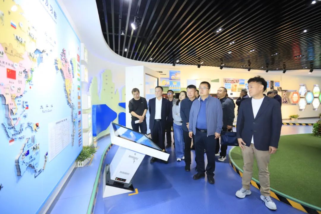 乐发lv官网丨宁夏农业农村厅畜牧兽医局局长洪龙一行莅临乐发lv官网参观调研 乐发lv官网丨宁夏农业农村厅畜牧兽医局局长洪龙一行莅临乐发lv官网参观调研