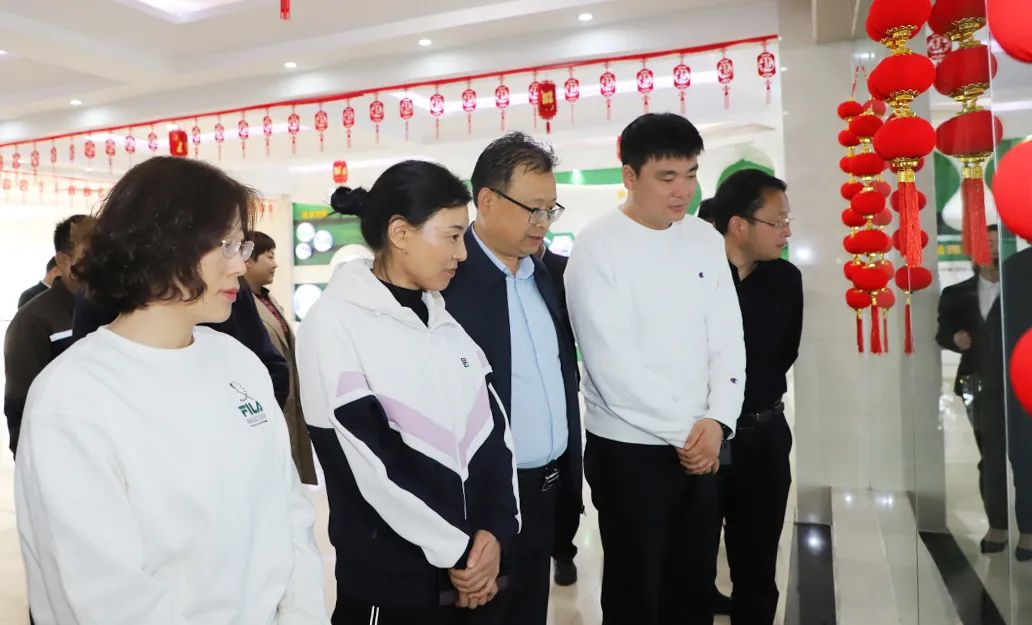 乐发lv官网丨驻马店市遂平县政协党组书记、主席张卫东一行莅临乐发lv官网鲁山瑞亚牧场参观 乐发lv官网丨驻马店市遂平县政协党组书记、主席张卫东一行莅临乐发lv官网鲁山瑞亚牧场参观