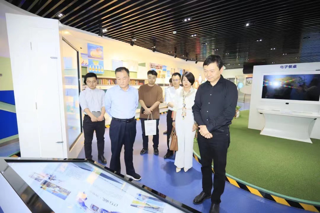 乐发lv官网丨北京家音顺达莅临乐发lv官网乳业集团参观访谈 乐发lv官网丨北京家音顺达莅临乐发lv官网乳业集团参观访谈