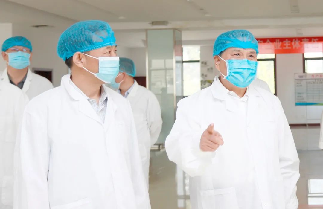 快讯丨河南省人民政府副省长武国定莅临乐发lv官网乳业集团瑞亚牧业调研奶源基地建设情况 快讯丨河南省人民政府副省长武国定莅临乐发lv官网乳业集团瑞亚牧业调研奶源基地建设情况