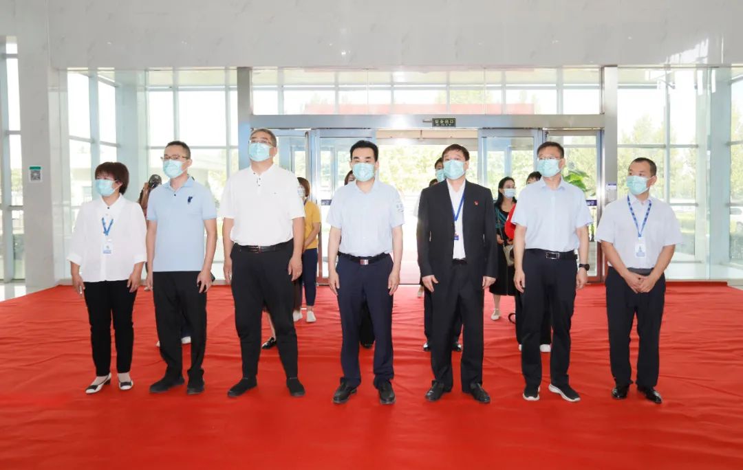 快讯 | 郑州创建国家食品安全示范城市暨2022食安郑州生产企业开放日·探秘乐发lv官网透明工厂活动举行 快讯 | 郑州创建国家食品安全示范城市暨2022食安郑州生产企业开放日·探秘乐发lv官网透明工厂活动举行