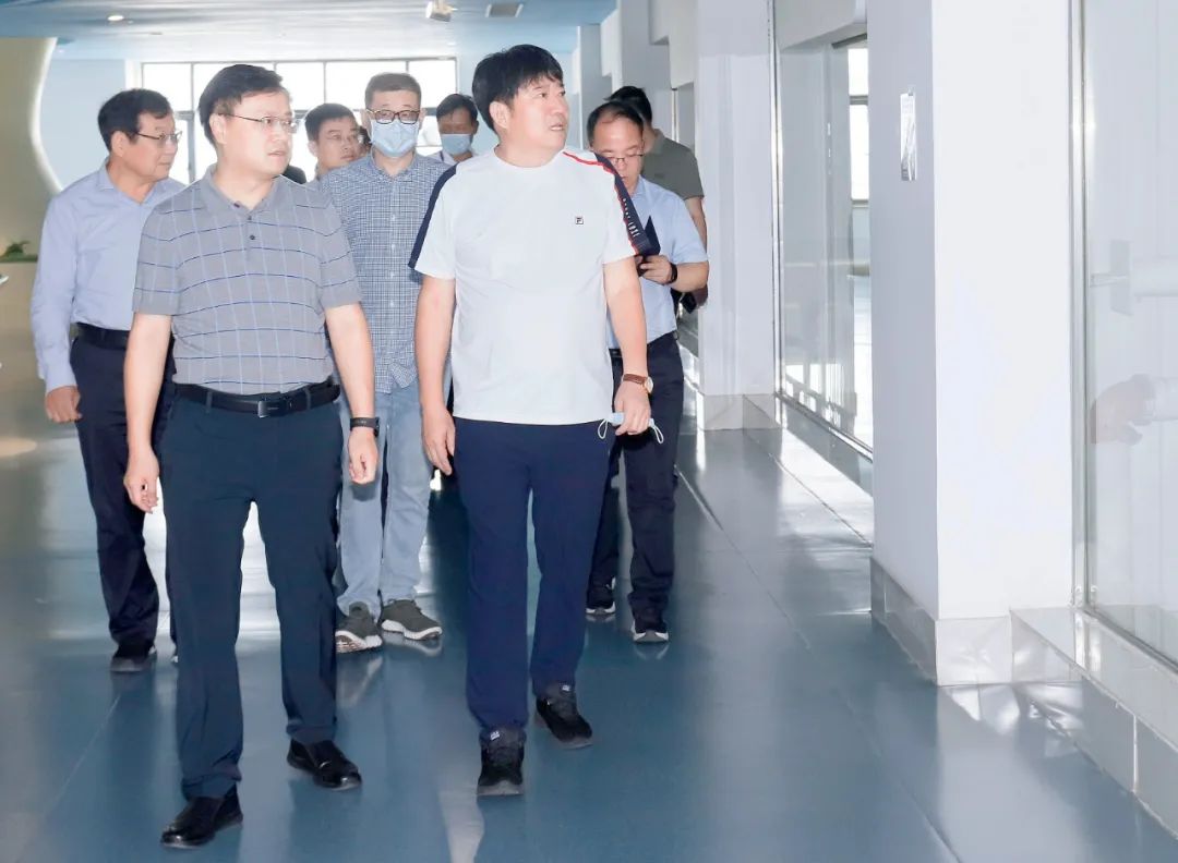 快讯|社旗县人民政府县长关文波一行莅临乐发lv官网乳业集团参观考察 快讯|社旗县人民政府县长关文波一行莅临乐发lv官网乳业集团参观考察