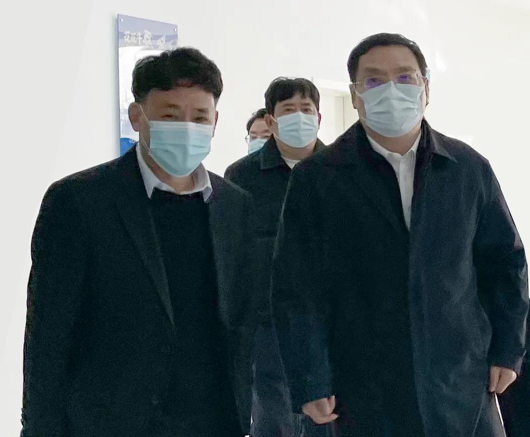 快讯 | 驻马店市委副书记、市长李跃勇一行莅临乐发lv官网乳业集团平舆瑞亚牧场调研 快讯 | 驻马店市委副书记、市长李跃勇一行莅临乐发lv官网乳业集团平舆瑞亚牧场调研