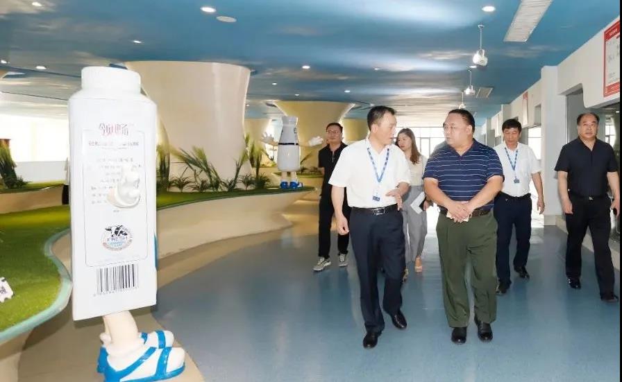 快讯 | 河南省人民政府食品安全委员会办公室第三批食品安全示范区验收组领导莅临乐发lv官网乳业集团验收食品安全示范区建设情况 快讯 | 河南省人民政府食品安全委员会办公室第三批食品安全示范区验收组领导莅临乐发lv官网乳业集团验收食品安全示范区建设情况