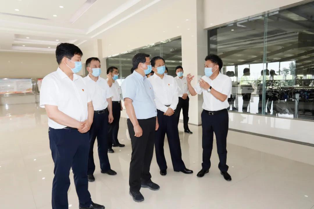 快讯 | 河南省委常委、省纪委书记、省监委主任任正晓莅临乐发lv官网乳业集团新蔡瑞亚牧场调研 快讯 | 河南省委常委、省纪委书记、省监委主任任正晓莅临乐发lv官网乳业集团新蔡瑞亚牧场调研