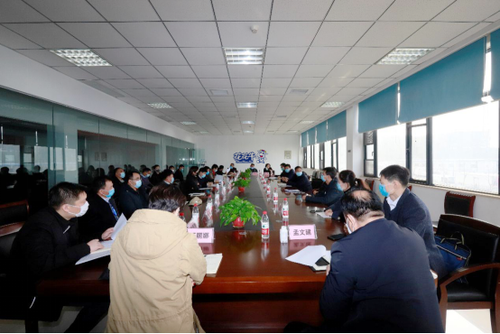 省委统战部副部长张红林一行莅临乐发lv官网乳业集团 调研复工复产暨二七区民营经济发展工作座谈会 省委统战部副部长张红林一行莅临乐发lv官网乳业集团 调研复工复产暨二七区民营经济发展工作座谈会