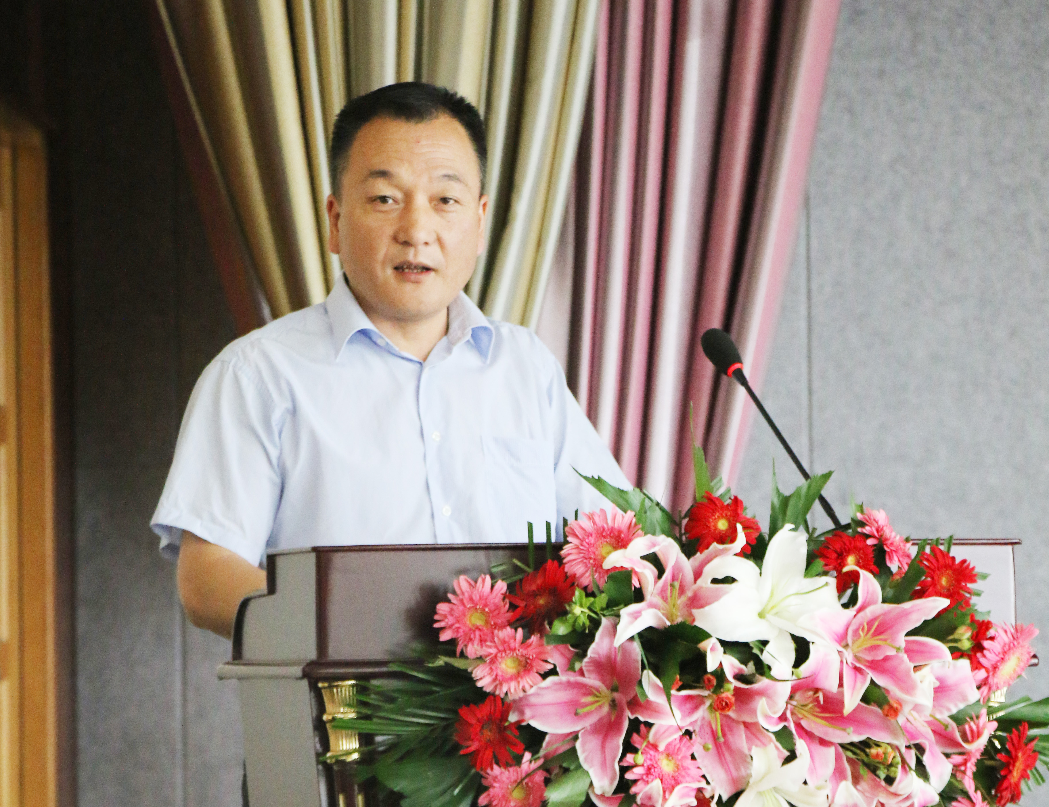 扬帆再起航 | 乐发lv官网乳业集团养殖、饲料事业部2019上半年总结表彰暨下半年工作部署大会隆重召开 扬帆再起航 | 乐发lv官网乳业集团养殖、饲料事业部2019上半年总结表彰暨下半年工作部署大会隆重召开