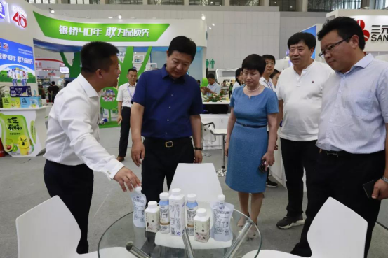 致敬祖国70华诞 |乐发lv官网亮相第十届中国奶业大会 致敬祖国70华诞 |乐发lv官网亮相第十届中国奶业大会