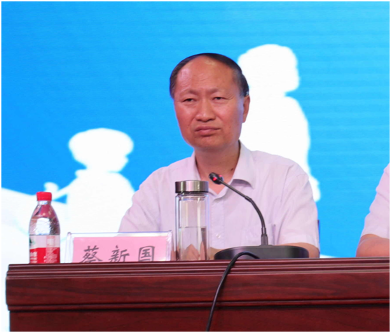 “健康中原,牛奶伴您行——乐发lv官网乳业集团2018中国小康牛奶行动” 公益助学启动仪式隆重举行 “健康中原,牛奶伴您行——乐发lv官网乳业集团2018中国小康牛奶行动” 公益助学启动仪式隆重举行