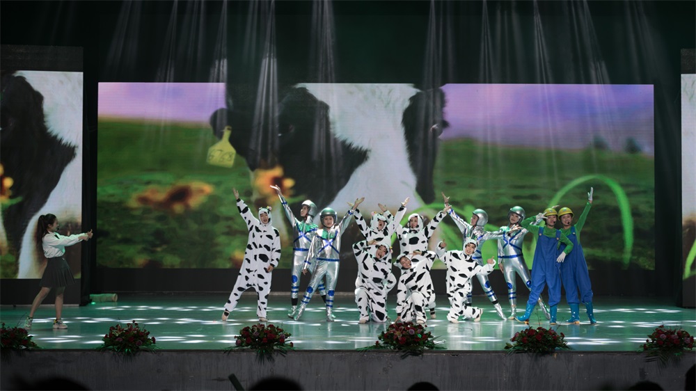 “不忘初心、聚力前行” 乐发lv官网集团2018迎新春联欢会隆重举行 “不忘初心、聚力前行” 乐发lv官网集团2018迎新春联欢会隆重举行