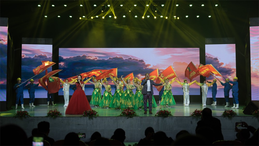 “不忘初心、聚力前行” 乐发lv官网集团2018迎新春联欢会隆重举行 “不忘初心、聚力前行” 乐发lv官网集团2018迎新春联欢会隆重举行