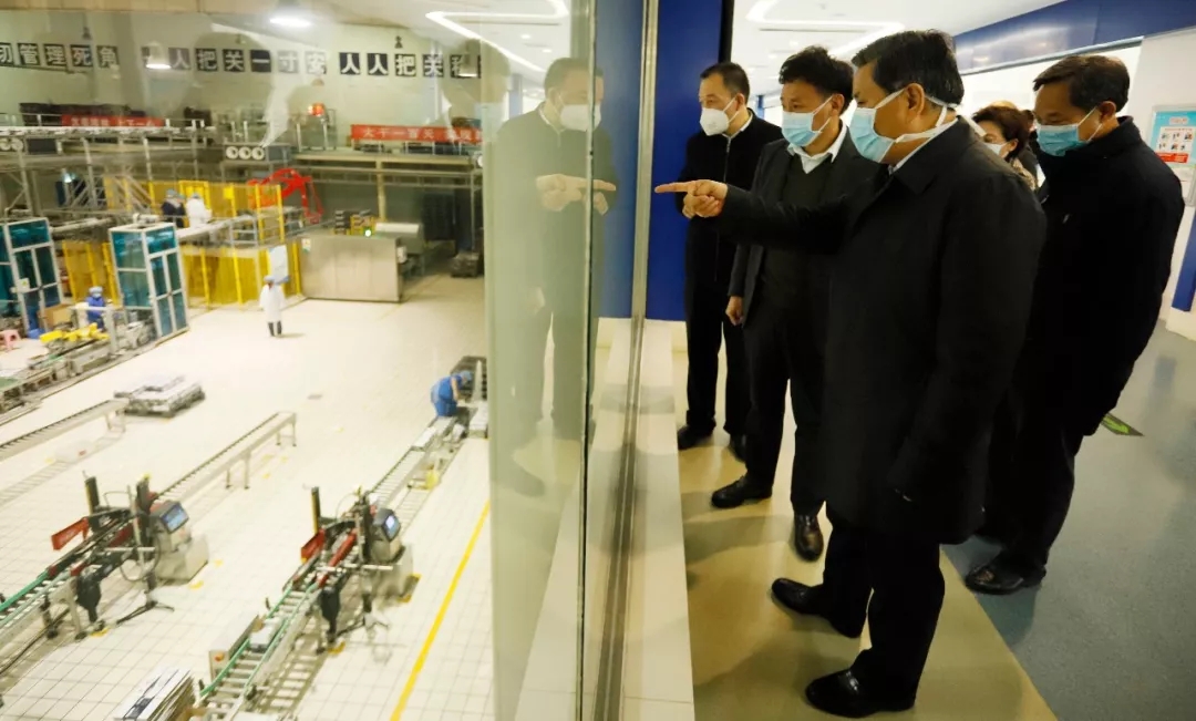 快讯丨河南省副省长武国定莅临乐发lv官网乳业集团调研重点保障企业复工复产情况 快讯丨河南省副省长武国定莅临乐发lv官网乳业集团调研重点保障企业复工复产情况